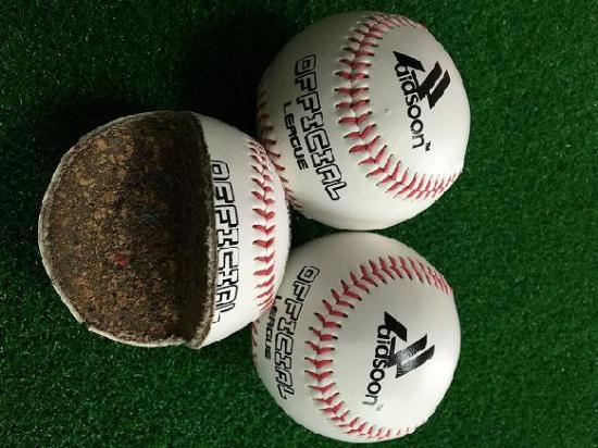 女子训练比赛用垒球